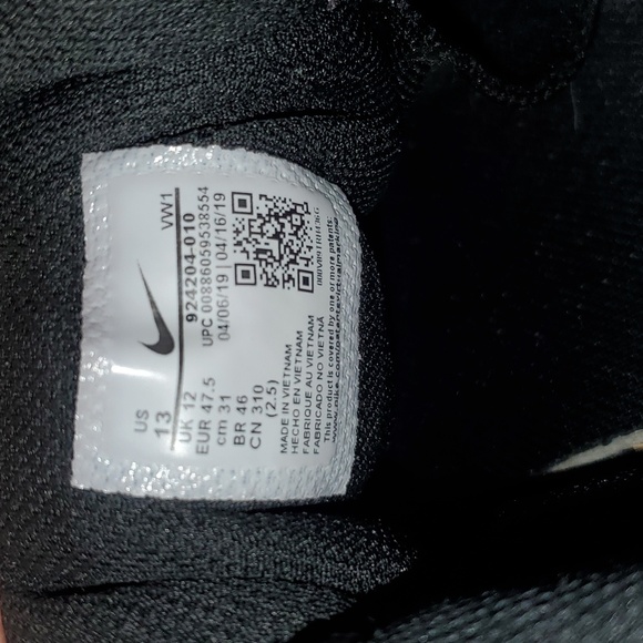 Nike Shoes - Picture 3 of 4